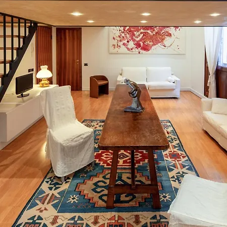 Luxury Loft Next To Saint Mark 베니스